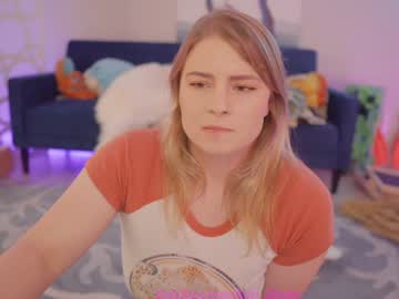 Foto porno asiri_ocean descoperita pe video chat pe KUR.ro