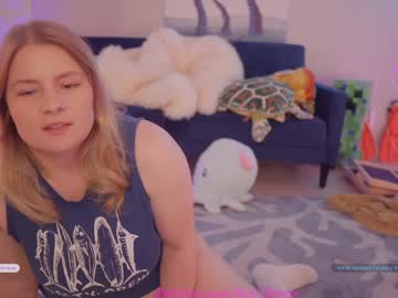 Foto porno asiri_ocean descoperita pe video chat pe KUR.ro