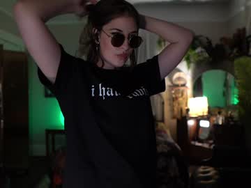 Foto porno Ganduri murdare cu audrey_ pe KUR.ro