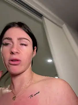 Foto porno Sex online cu aus_queen pe KUR.ro