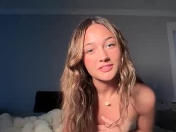 Foto porno avaowenss ne arata tot la camera pe KUR.ro