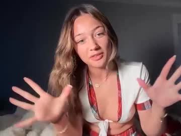 Foto porno avaowenss ne arata tot la camera pe KUR.ro