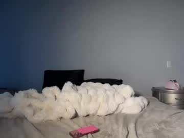 Foto porno avaowenss ne arata tot la camera pe KUR.ro