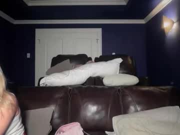 Foto porno avaowenss ne arata tot la camera pe KUR.ro