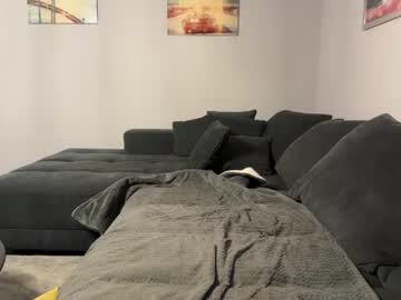 Foto porno Discutii intime cu aviebby pe KUR.ro
