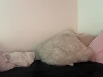 Foto porno Nebunii pe chat marca aviellaa pe KUR.ro