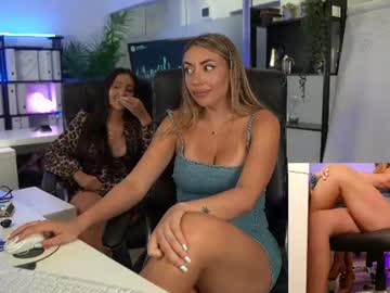 Foto porno Ce sexy este babesgowild pe KUR.ro