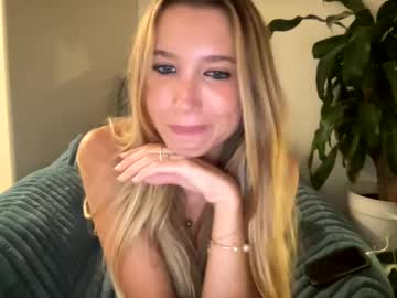 Foto porno Nebunii pe chat marca babyyjade pe KUR.ro