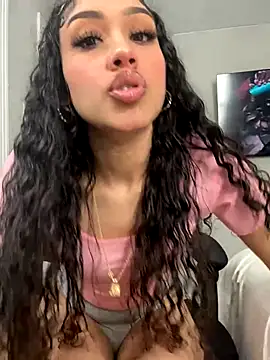 Foto porno badbaby187 vrea sex pe StripChat pe KUR.ro