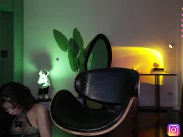 Foto porno Ce sexy este baeasian pe KUR.ro