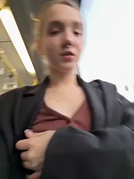 Foto porno Nebunii pe chat marca bambi_lu pe KUR.ro
