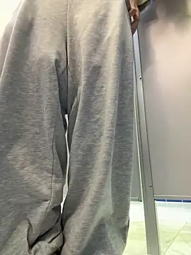 Foto porno bambi_lu ne arata tot la camera pe KUR.ro
