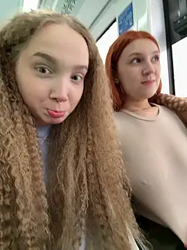 Foto porno bambi_lu ne arata tot la camera pe KUR.ro