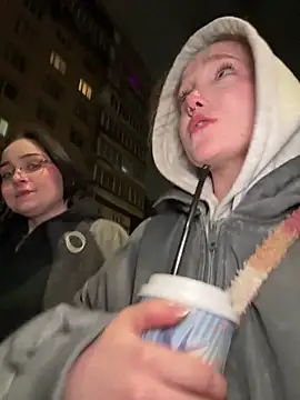 Foto porno bambi_lu ne arata tot la camera pe KUR.ro