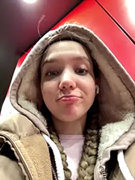 Album foto porno bambi_lu ne arata tot la camera