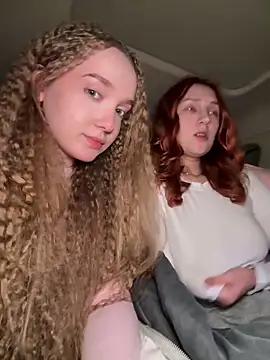 Foto porno bambi_lu ne arata tot la camera pe KUR.ro