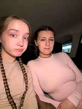 Foto porno bambi_lu ne arata tot la camera pe KUR.ro