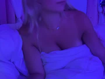 Foto porno Discutii intime cu barbiebrittney pe KUR.ro