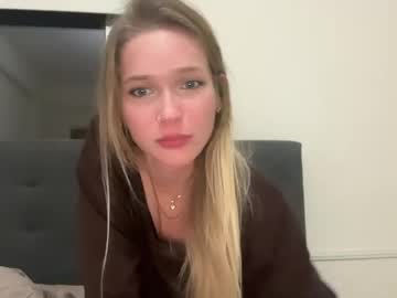 bellabloomx vrea sex pe Chaturbate