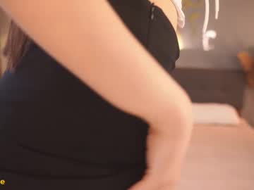 Foto porno bellacle se dezbraca la web pe Chaturbate pe KUR.ro