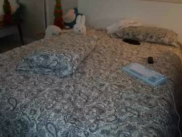 Foto porno bestblondiiecb ne arata tot la camera pe KUR.ro