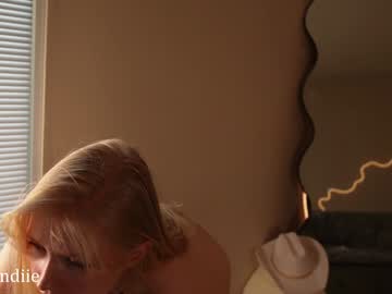 Foto porno Nebunii pe chat marca bestblondiiecb pe KUR.ro