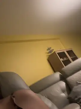 Foto porno beurettee descoperita pe video chat pe KUR.ro