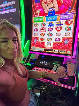 Foto porno Ganduri murdare cu blondiluvsanal pe KUR.ro