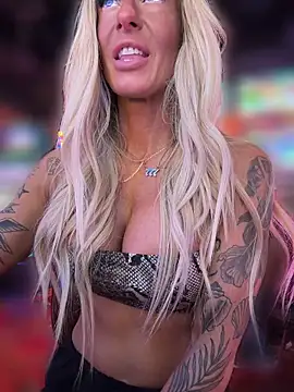 Foto porno Ganduri murdare cu blondiluvsanal pe KUR.ro