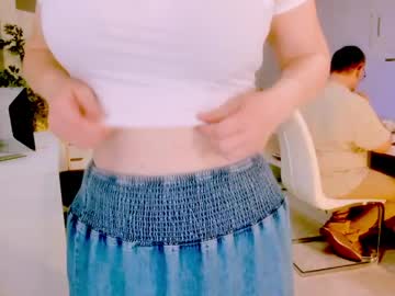 Foto porno bluediamondsdreams descoperita pe video chat pe KUR.ro