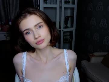 Foto porno bluuemarine ne arata tot la camera pe KUR.ro