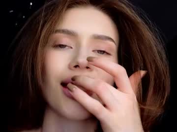 Foto porno bluuemarine ne arata tot la camera pe KUR.ro