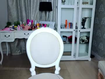 Foto porno bluuemarine ne arata tot la camera pe KUR.ro