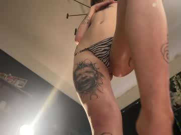 Foto porno bmwm5f90 se dezbraca la web pe Chaturbate pe KUR.ro