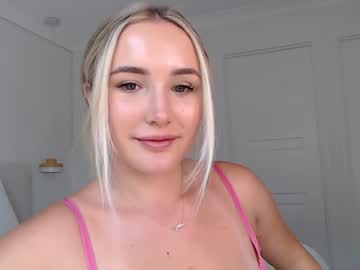 Foto porno bridgetjean descoperita pe video chat pe KUR.ro