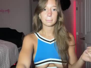 Foto porno Sex online cu brielledaviss pe KUR.ro