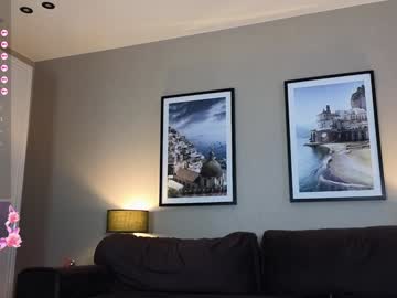 Foto porno brightrays__ ne arata tot la camera pe KUR.ro