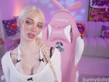 Foto porno Discutii intime cu bunnydollstella pe KUR.ro
