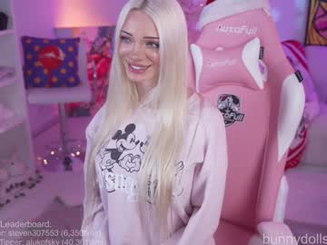 Foto porno Discutii intime cu bunnydollstella pe KUR.ro