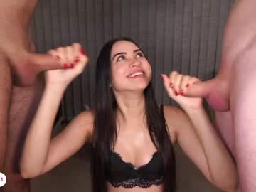 Foto porno Nebunii pe chat marca calehot98 pe KUR.ro