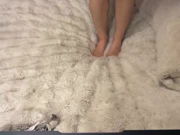 Foto porno camilaaa15 se dezbraca la web pe Chaturbate pe KUR.ro