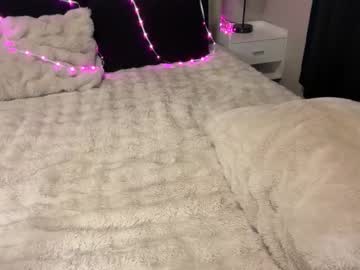 Foto porno camilaaa15 se dezbraca la web pe Chaturbate pe KUR.ro