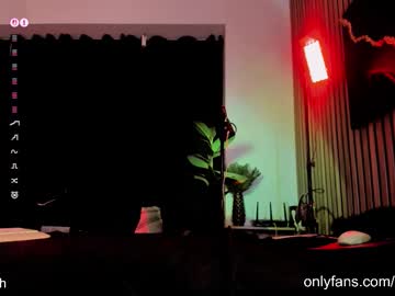 Foto porno Discutii intime cu camilaramirez_ pe KUR.ro