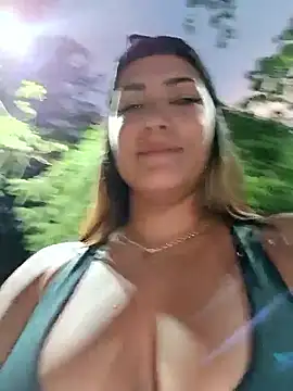 Foto porno Ce sexy este camiysebas21 pe KUR.ro