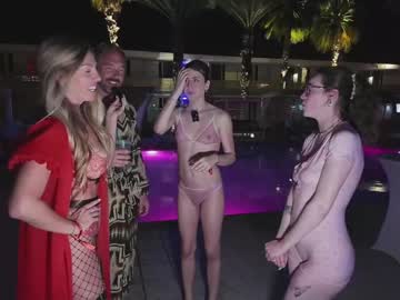 Fantezii cu carriemadsin pe Chaturbate