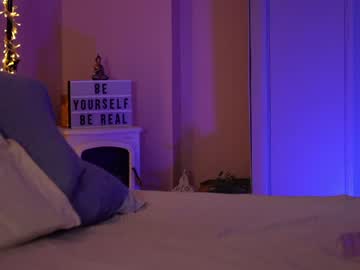 Foto porno Ganduri murdare cu anyuta1212 pe KUR.ro