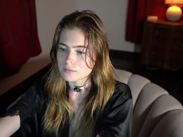 Foto porno Ganduri murdare cu chloewildd pe KUR.ro