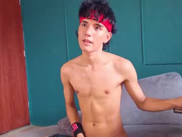 Foto porno christopher_robin4 se dezbraca la web pe Chaturbate pe KUR.ro