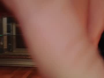 Foto porno chroniclove se dezbraca la web pe Chaturbate pe KUR.ro