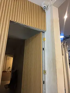 Foto porno clarachanelricek ne arata tot la camera pe KUR.ro